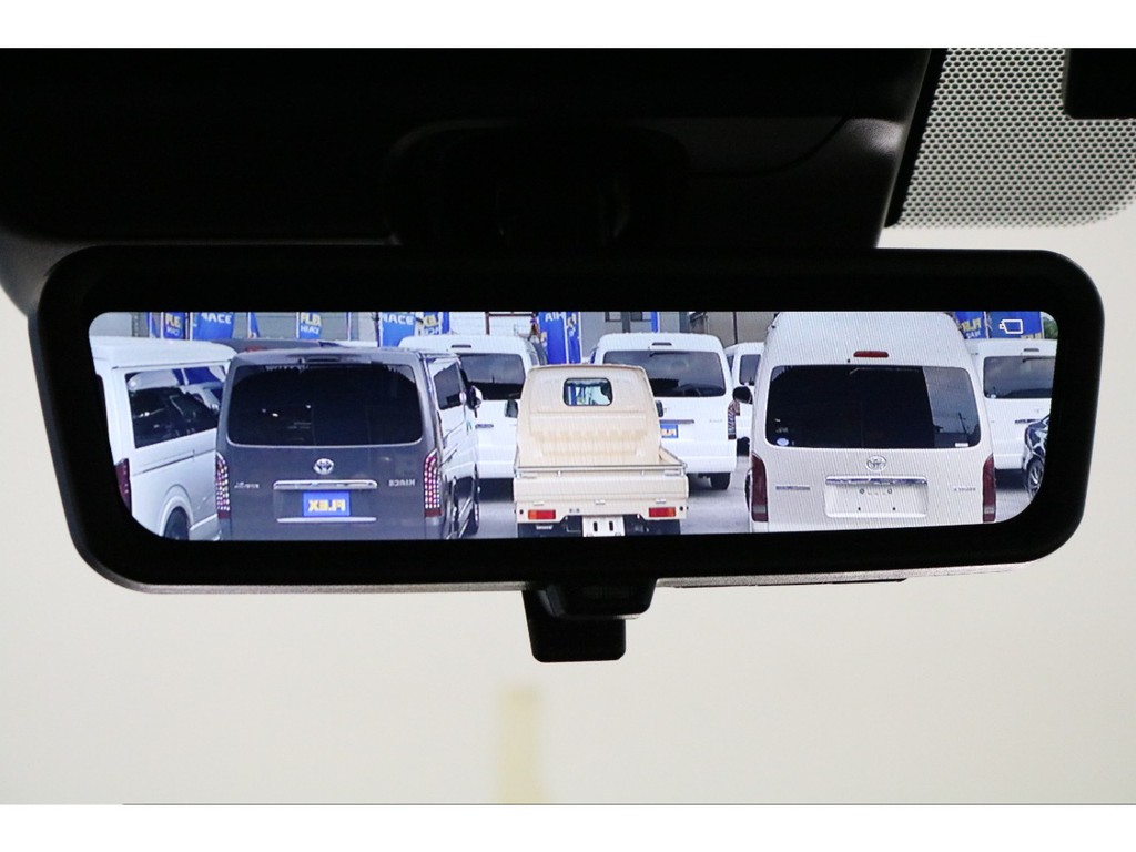 新メーカーオプション「デジタルインナーミラー」