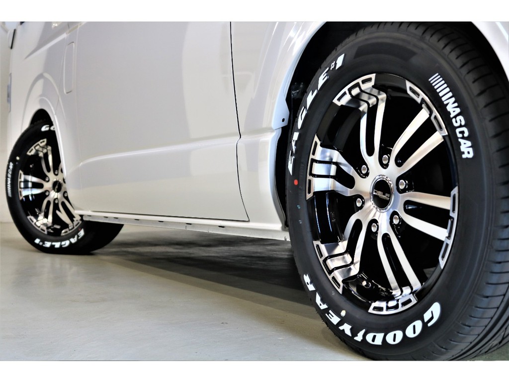 FLEXオリジナルアルミホイール「Dlfe02」