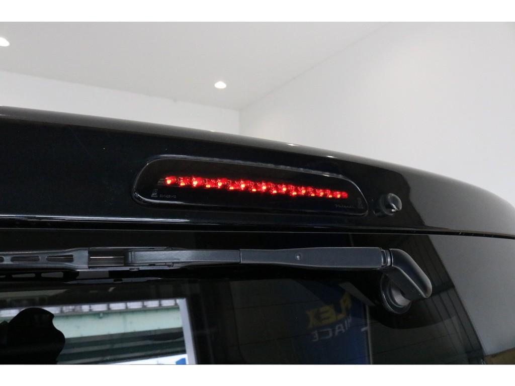 ヴァレンティ製LEDハイマウントストップランプ