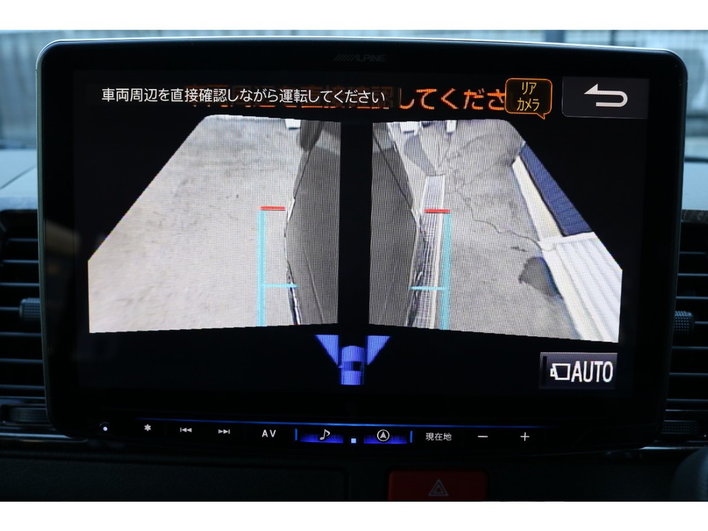 サイドカメラ映像にも切り替えがてきます!