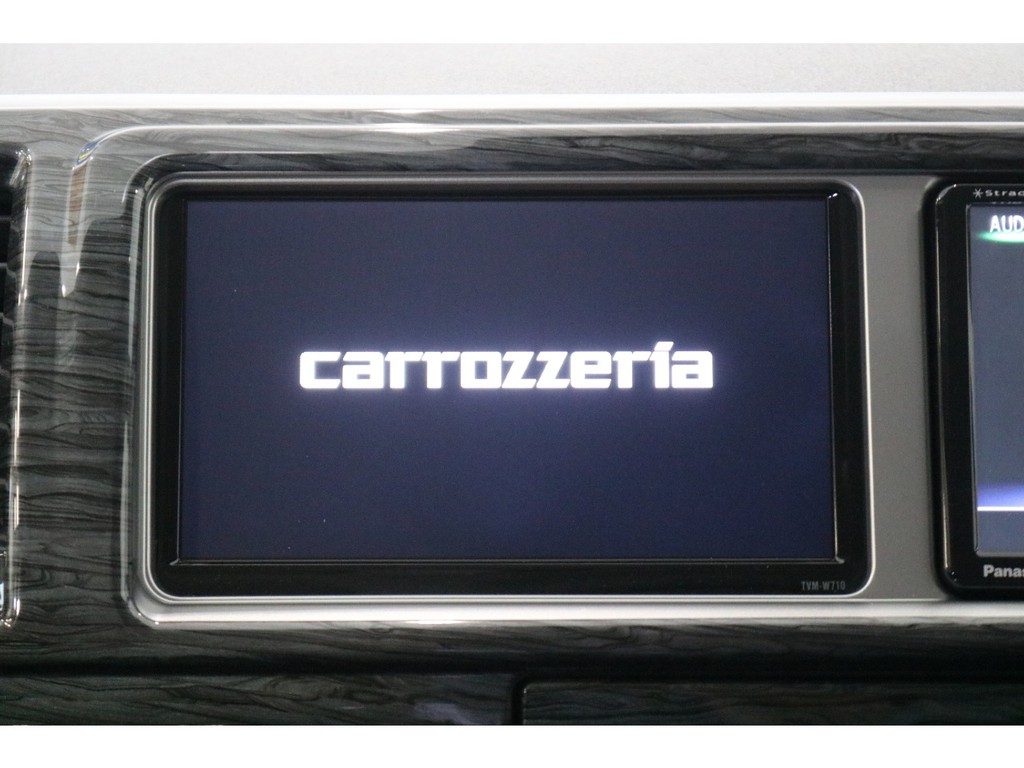 カロッツェリアサブモニターの装着済みです!!!!