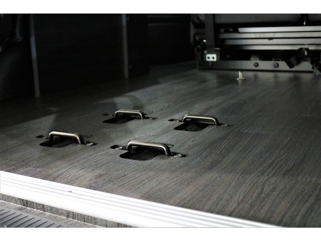 専用の重歩行床張りも施行済みなのでお手入れもらくちんです!!!!