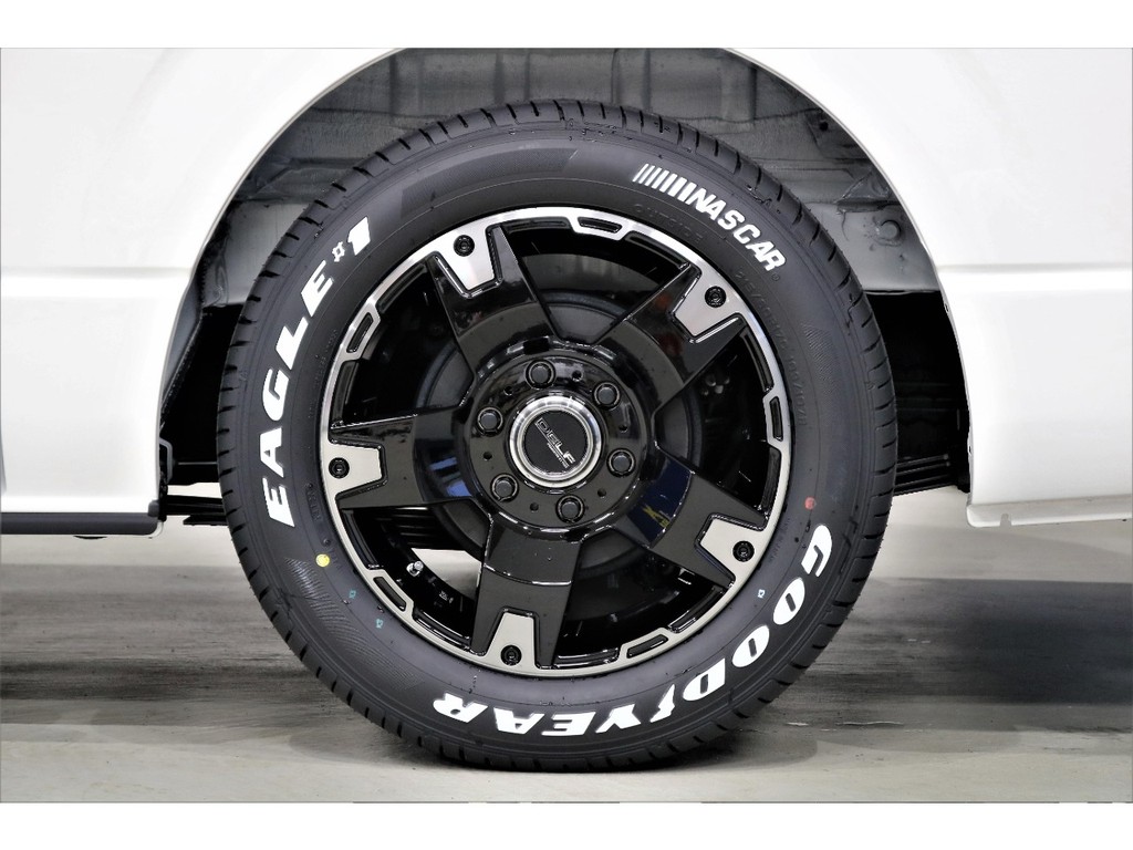 FLEXオリジナル１７インチアルミホイール「Delf０４」＆GoodyearNASCARタイヤ!!!!