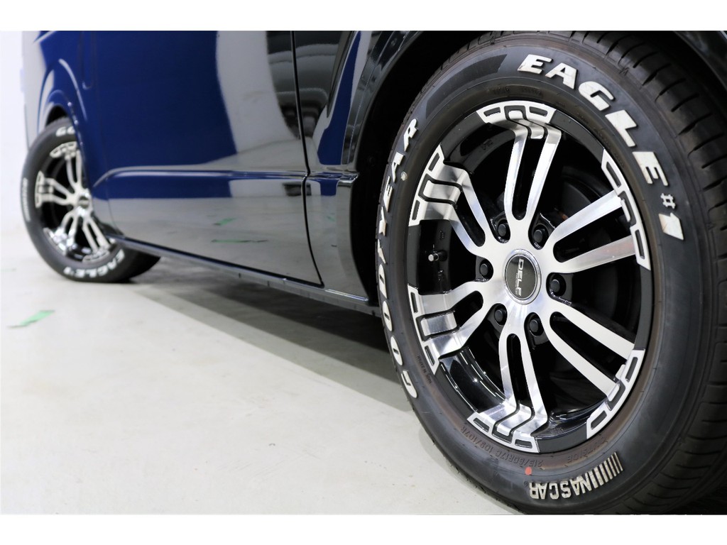 アルミにはオリジナルDelf02　１７インチAW＆Goodyear　NASCARタイヤ＆オリジナルDelfino　lineオーバーフェンダー!!!!