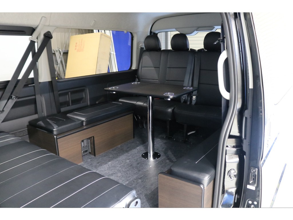 ベットマットを外して家族でワイワイテーブルを囲んでご飯もできます!!!!