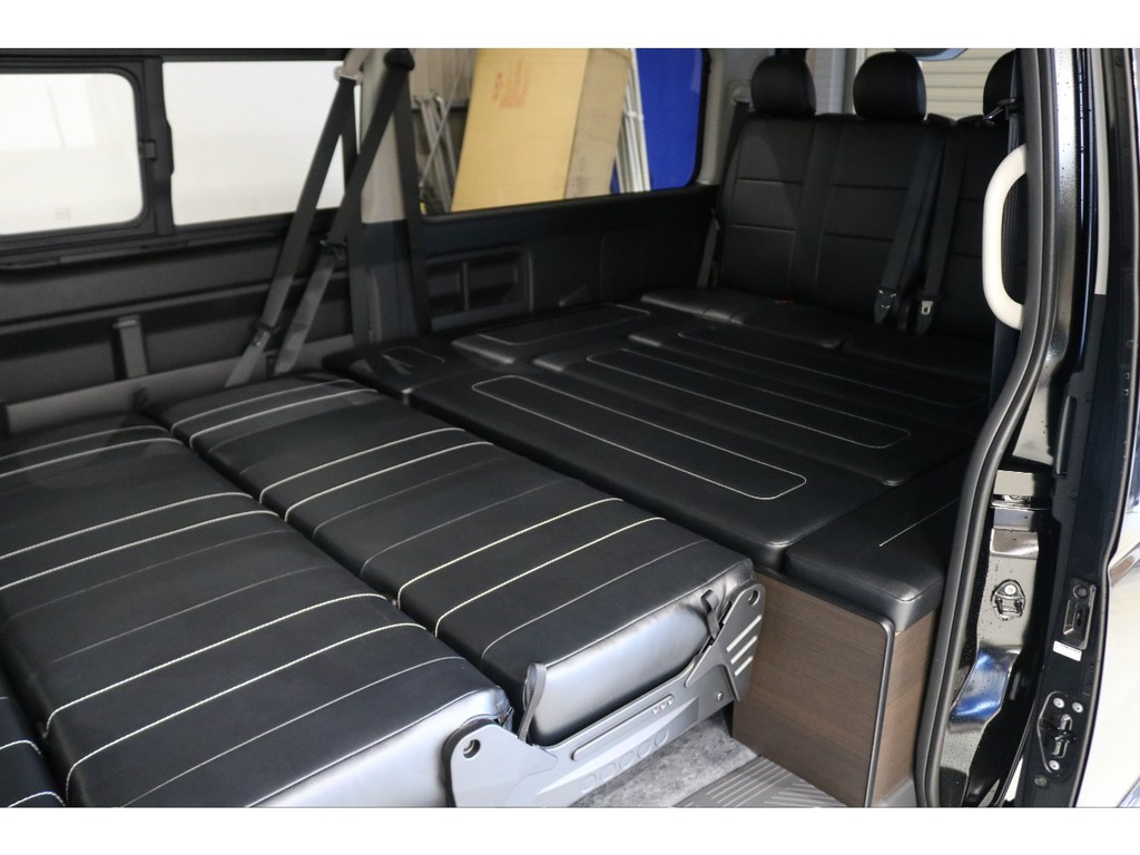 フルフラットにした状態です！家族全員で車中泊も出来ますね♪