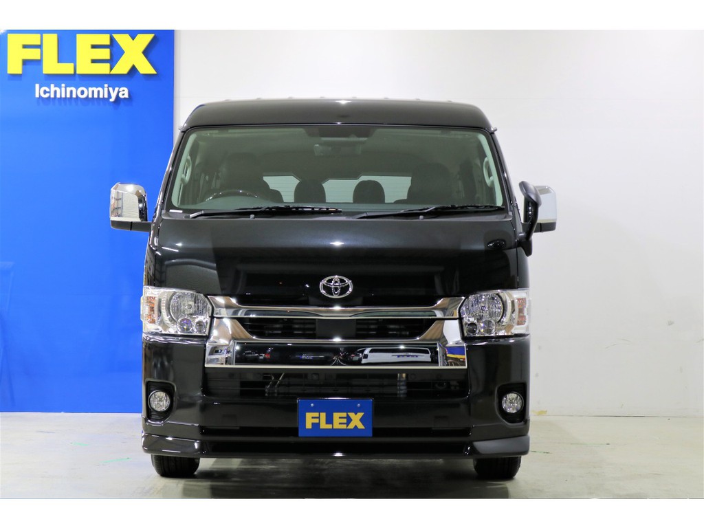 流行りの外装ライトカスタム・内装を車中泊も可能になるようにカスタムさせて頂いた一台です!!!!