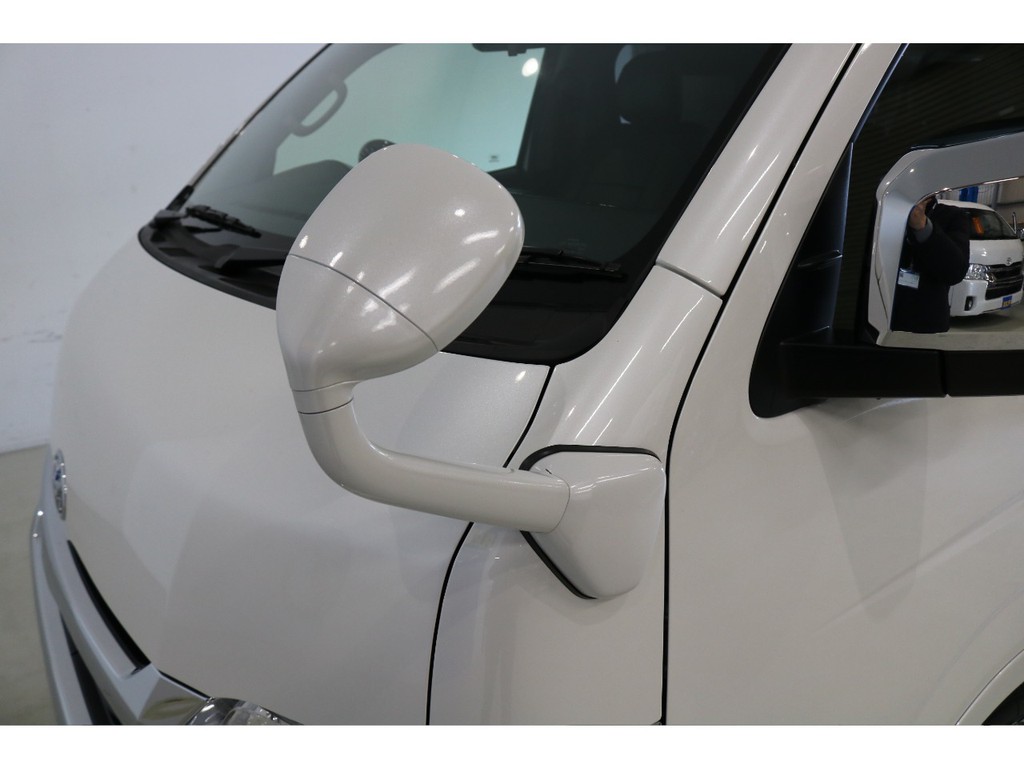 ボディー同色ガッツミラー