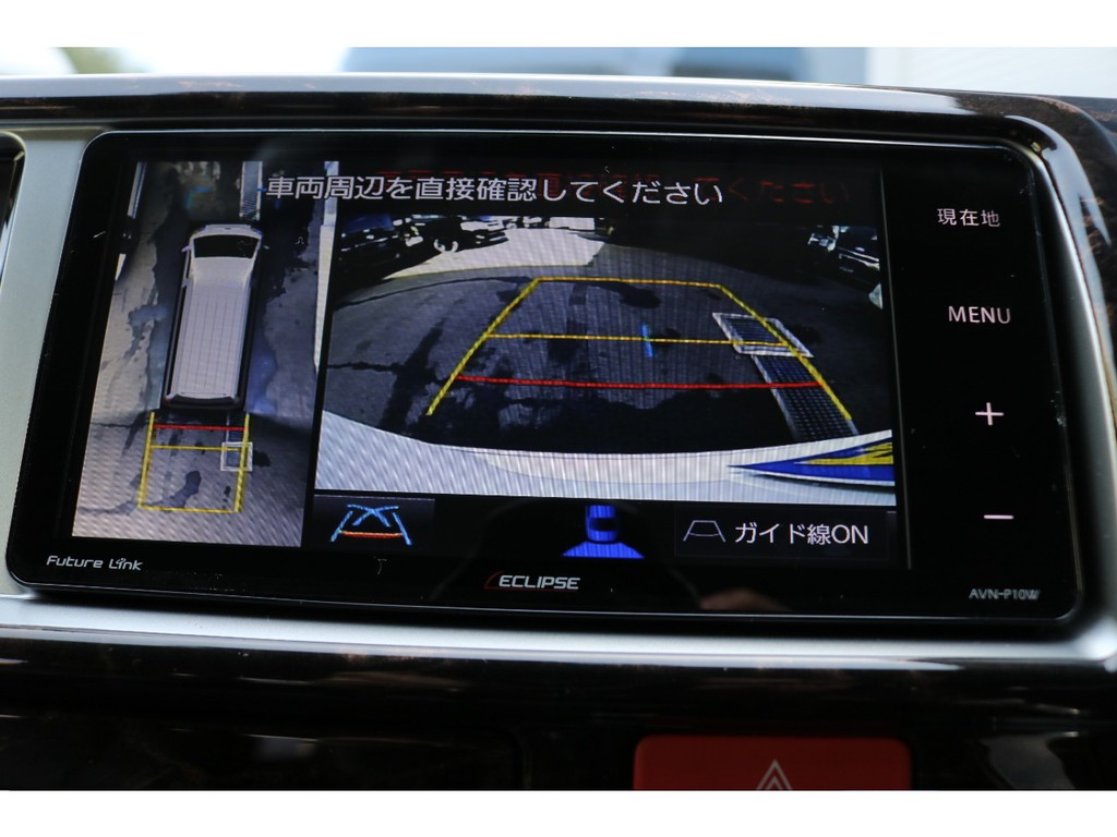 バックカメラとパノラミック映像があるので後退時も安心できます!!!!