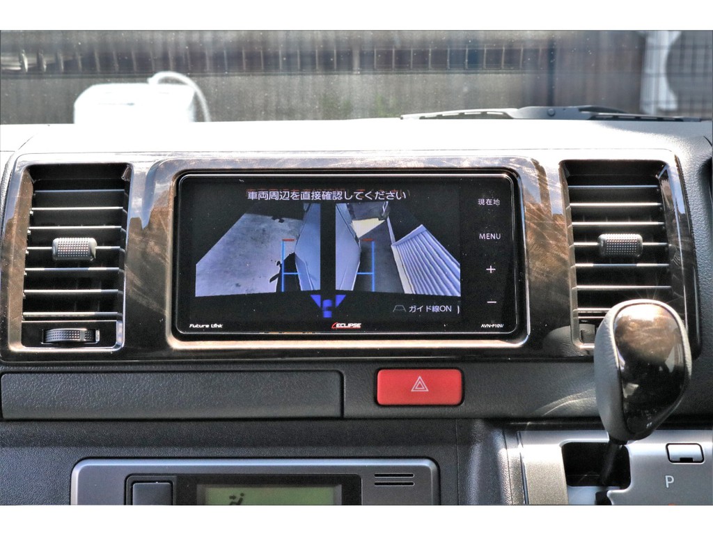 安全・快適装備が充実した新型ハイエースバン！