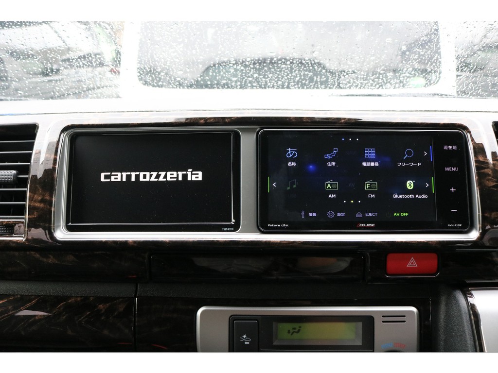 適度にローダウンしているので、普段使いからお仕事まで、幅広く対応出来ますよ♪