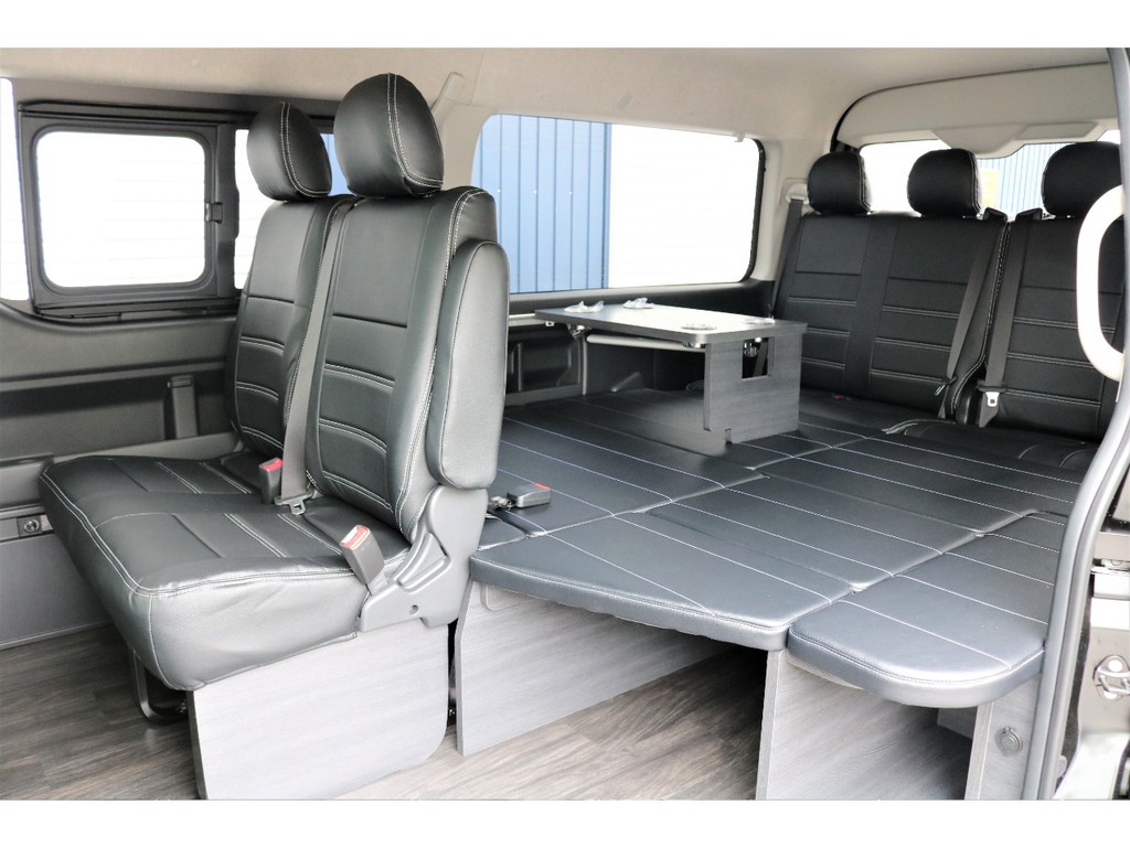 間口が広く、サイドテーブルも付いています！