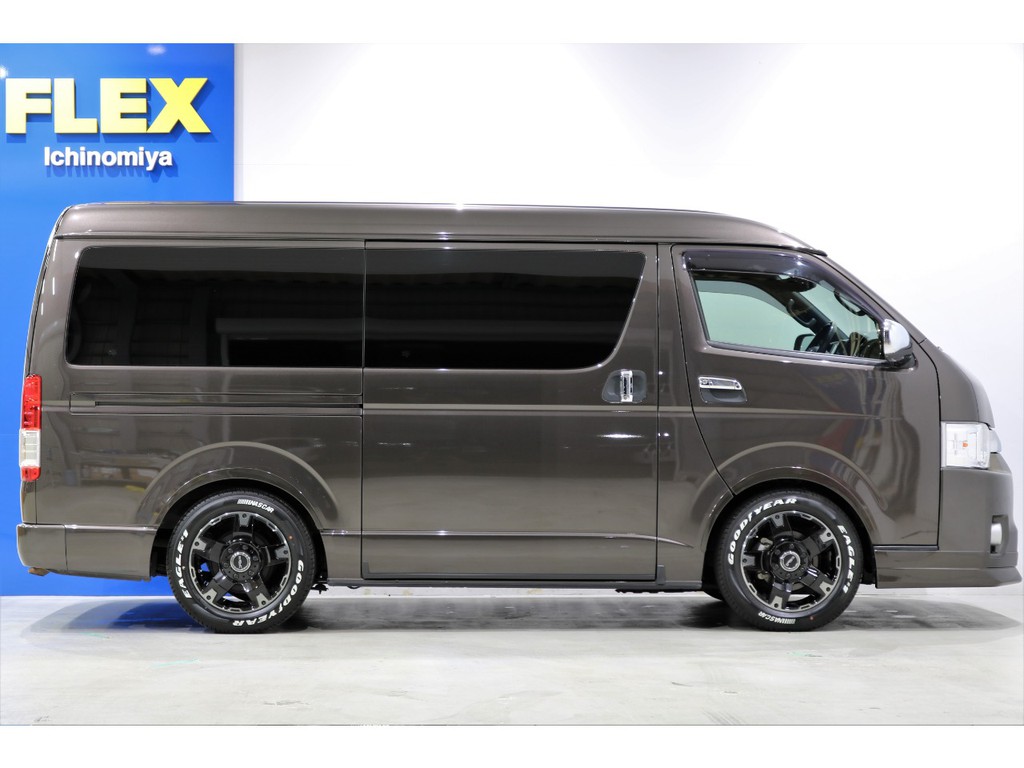 中古車の嬉しいポイント！てんこ盛りカスタム！