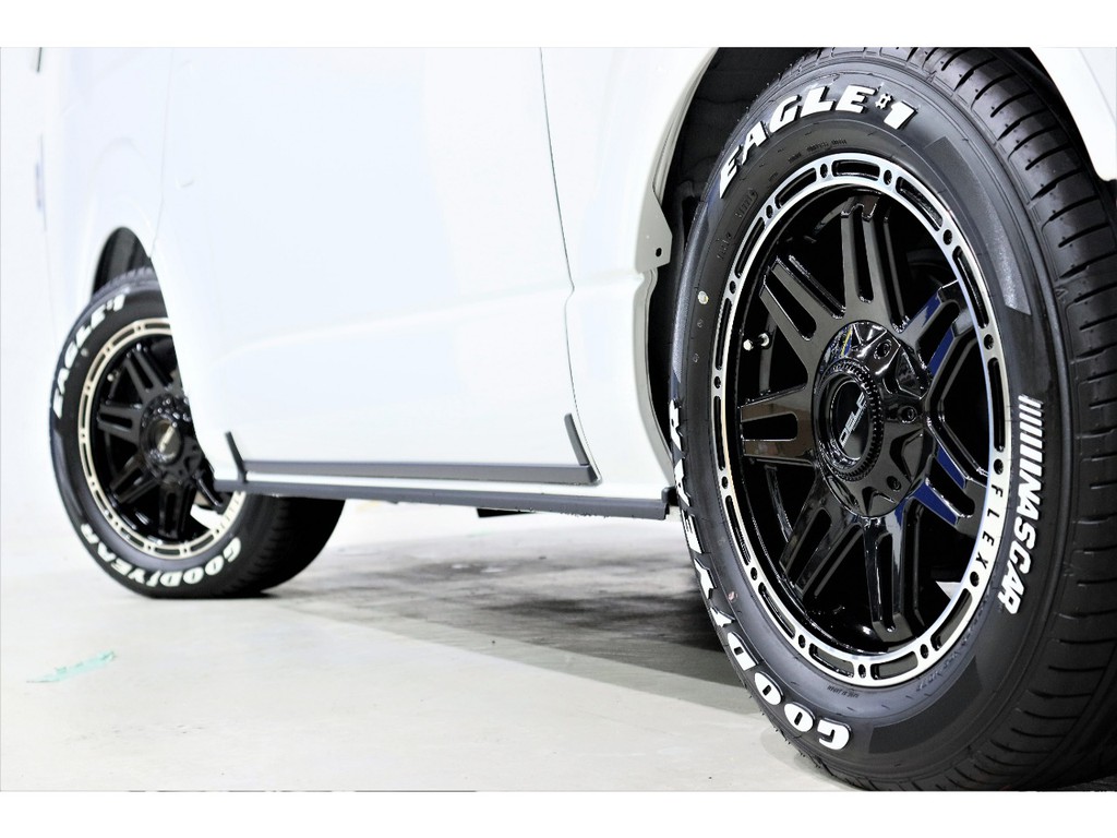 オリジナルオーバーフェンダーを装着で車検対応です