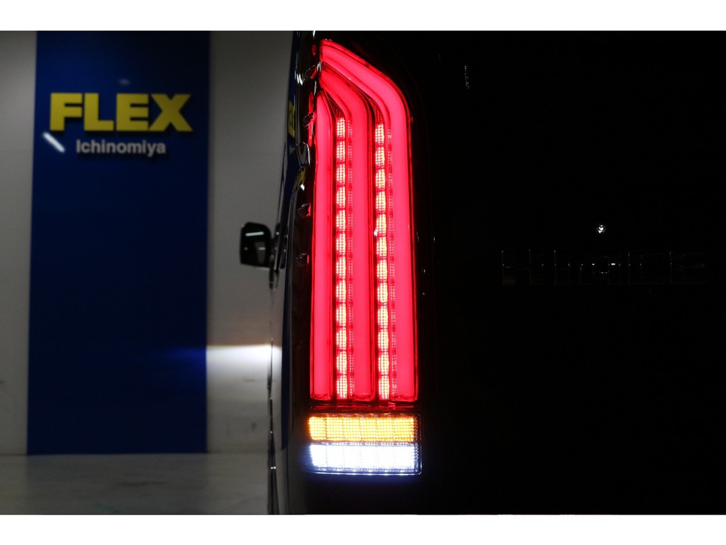 FLEXオリジナル「ULTIMATE」LEDテール