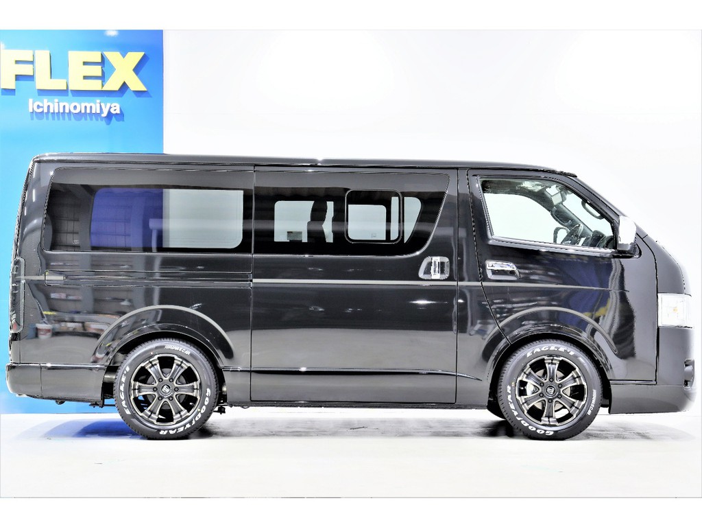 FLEXランクルハイエース一宮店！！国道２２号線沿いの広々店舗！！お問い合わせは、0586777753まで