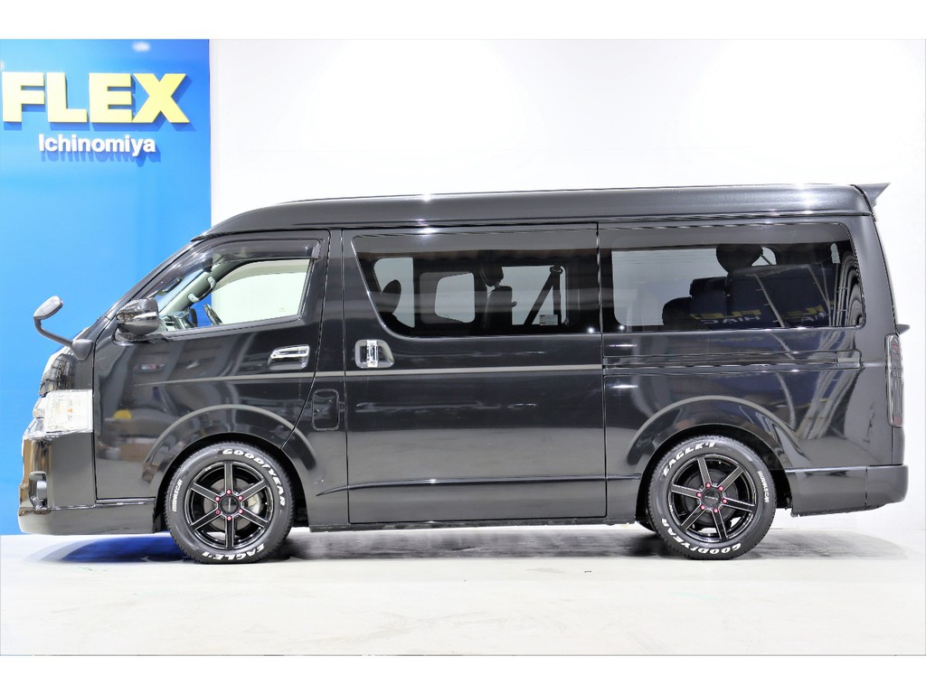 適度にローダウンしているので、普段使いからお仕事まで、幅広く対応出来ますよ♪