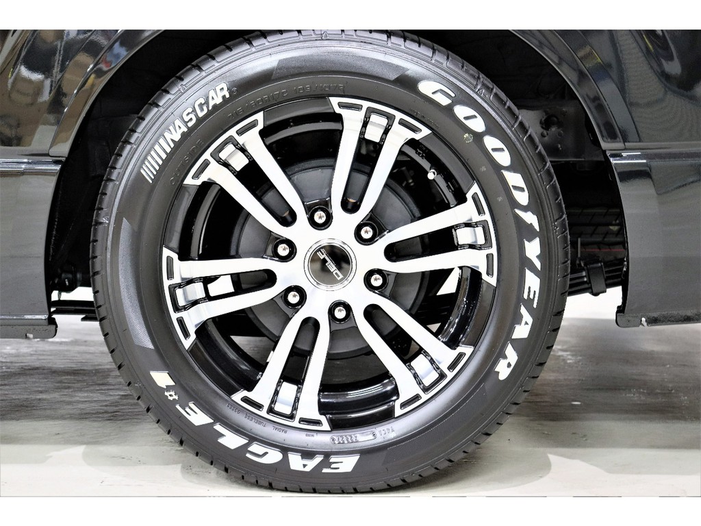 オリジナルDelf02　17インチアルミホイールをチョイス