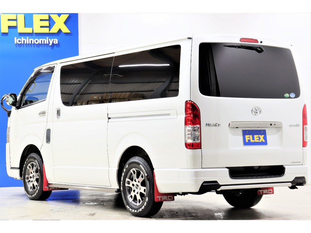FLEXランクルハイエース一宮店！！国道２２号線沿いの広々店舗！！お問い合わせは、0586777753まで