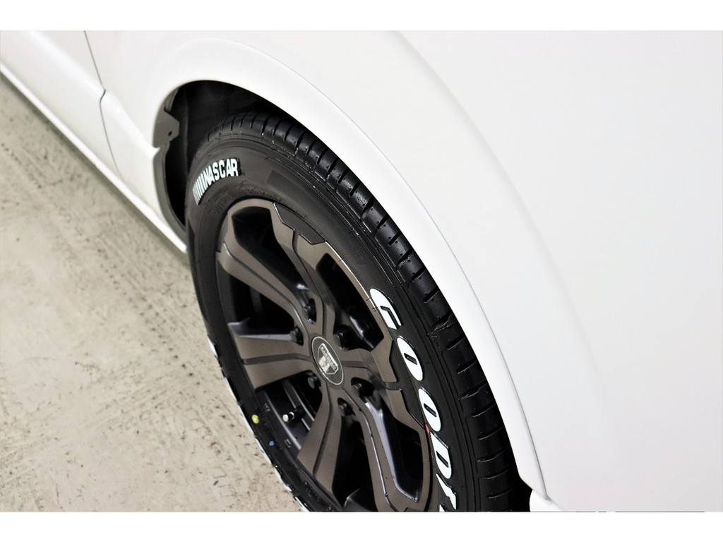 オリジナルDelfinoLineオーバーフェンダーを装着で車検対応です