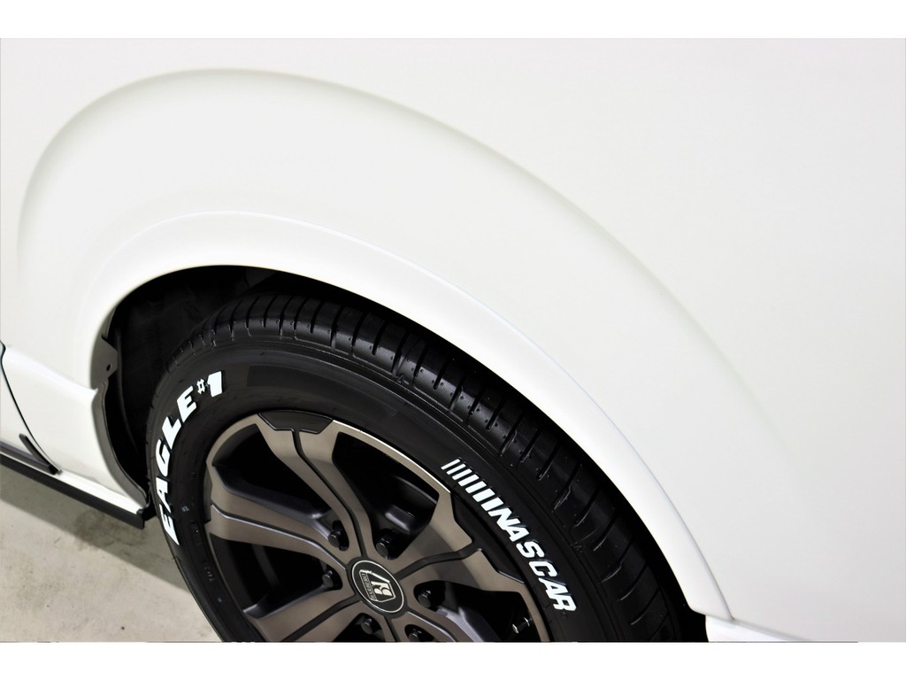 オリジナルDelfinoLineオーバーフェンダーを装着で車検対応です