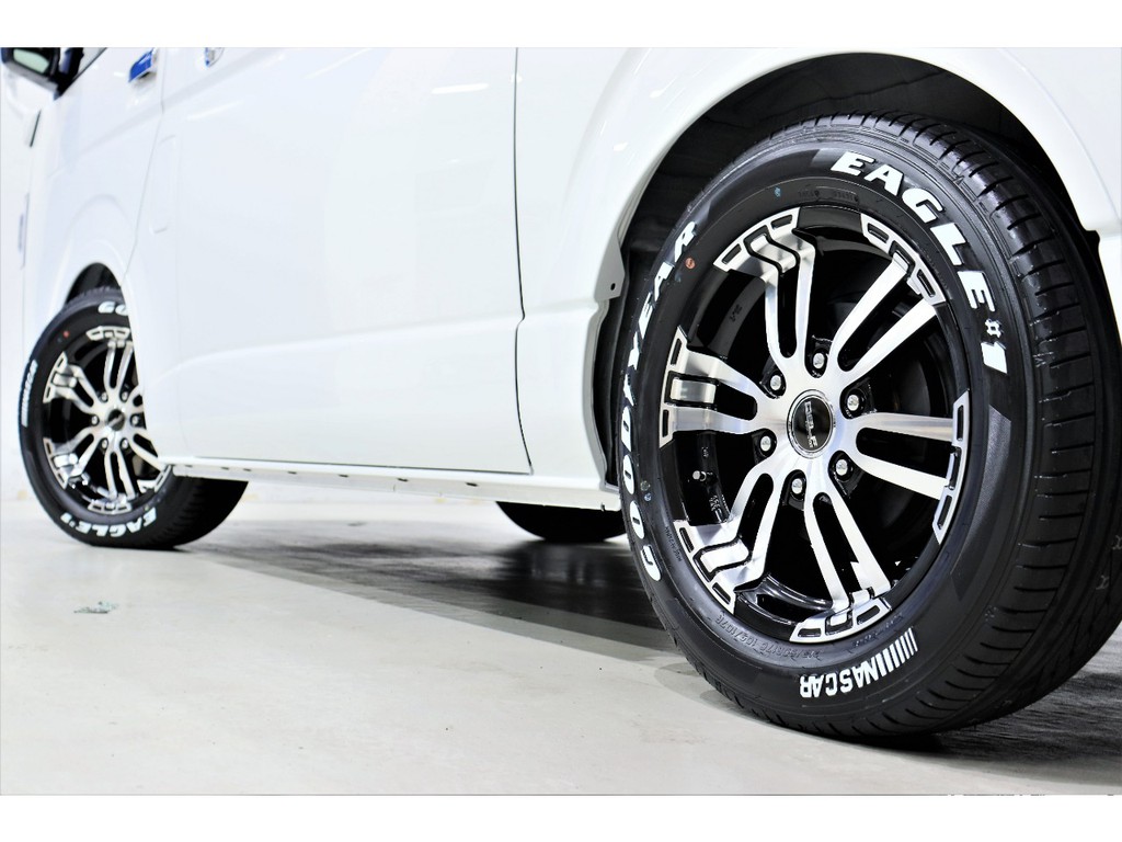 定番のGoodyear　NASCARタイヤセレクト