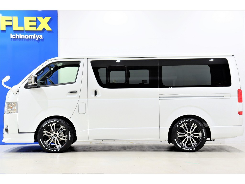 FLEXランクルハイエース一宮店！！国道２２号線沿いの広々店舗！！お問い合わせは、0586777753まで