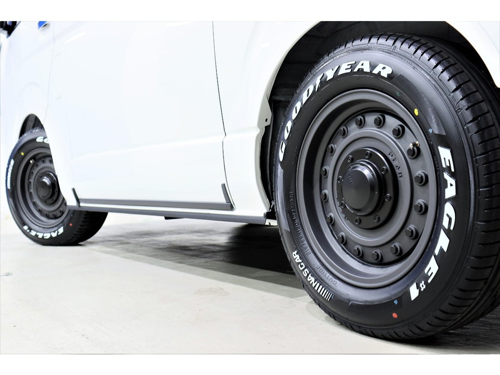 定番のナスカータイヤを装着