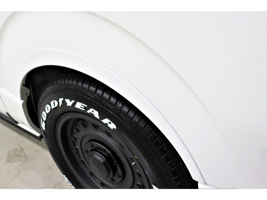 オリジナルオーバーフェンダー装着で車検対応です