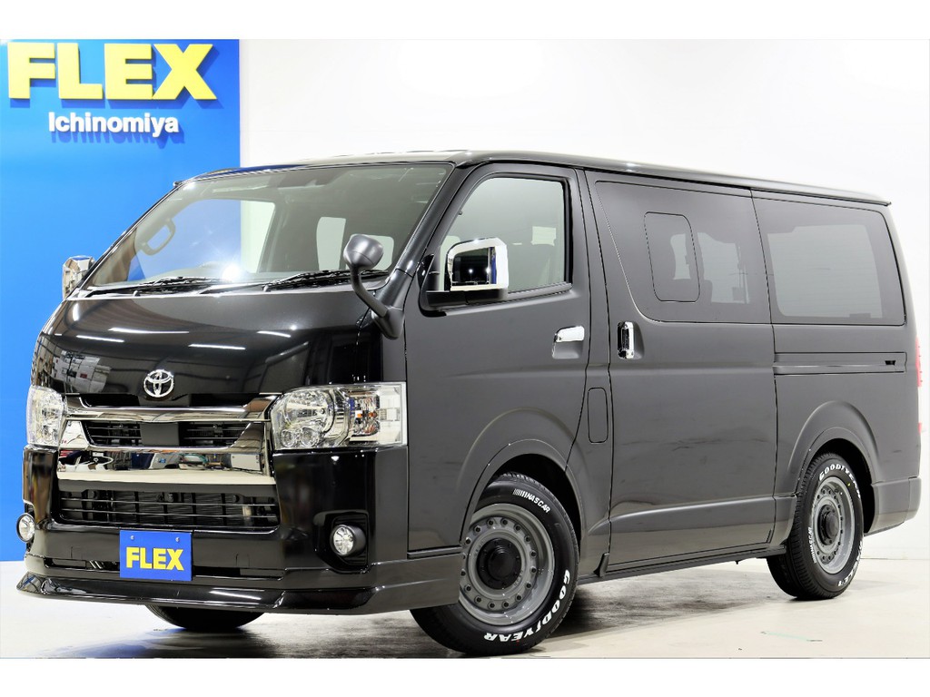 新車ハイエースVダブルナビベットキットパッケージの入庫です