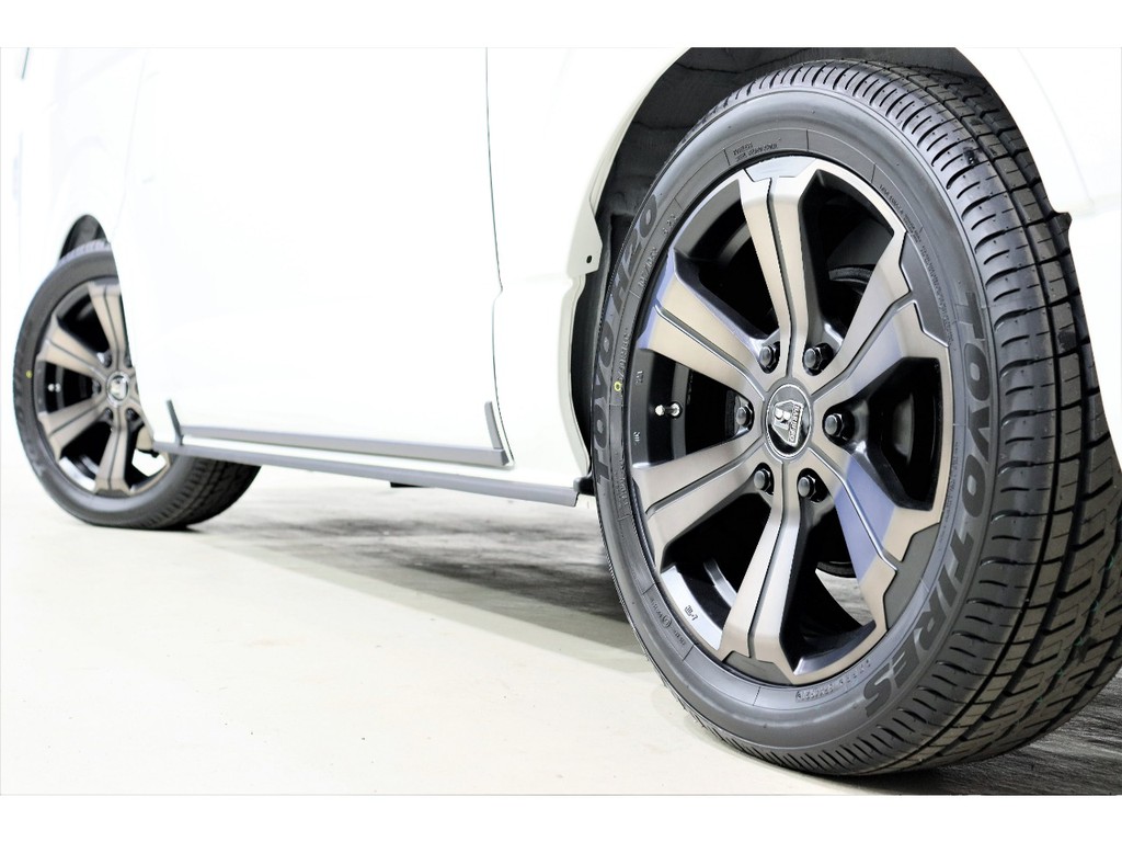 車検対応のＴＯＹＯ　Ｈ２０タイヤをセレクト