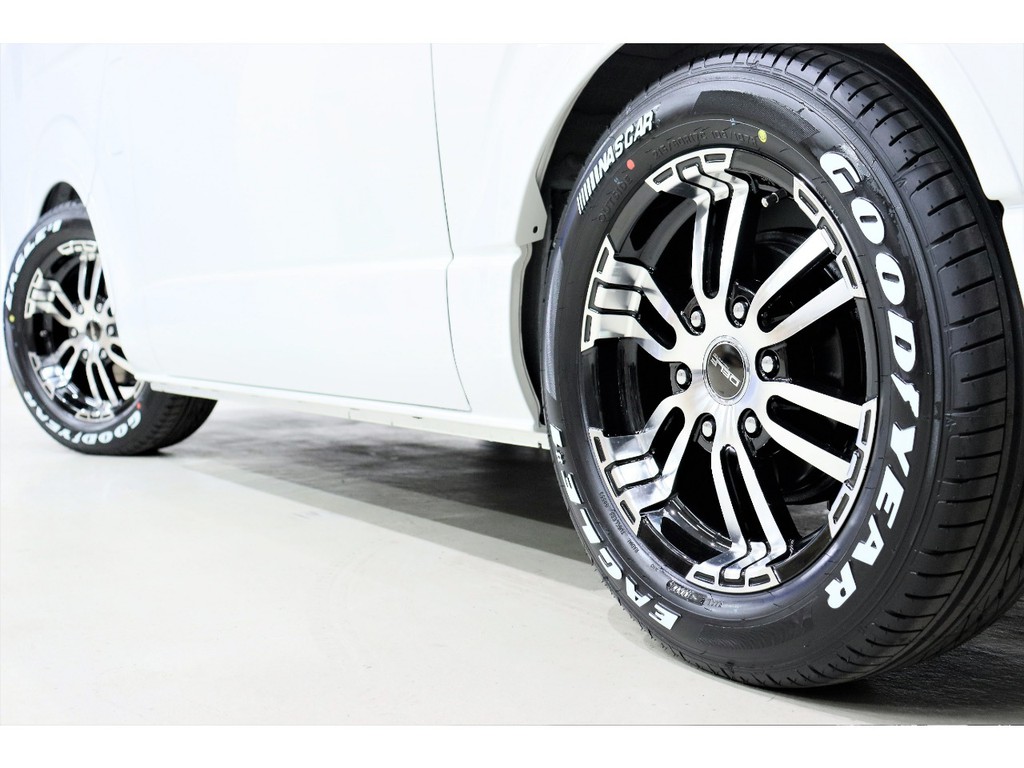 定番のGoodyear　NASCARタイヤセレクト