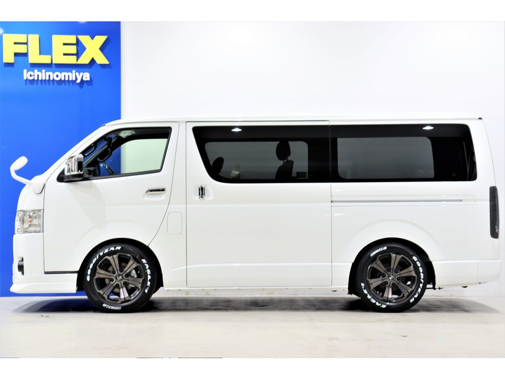 FLEXランクルハイエース一宮店！！国道２２号線沿いの広々店舗！！お問い合わせは、0586777753まで
