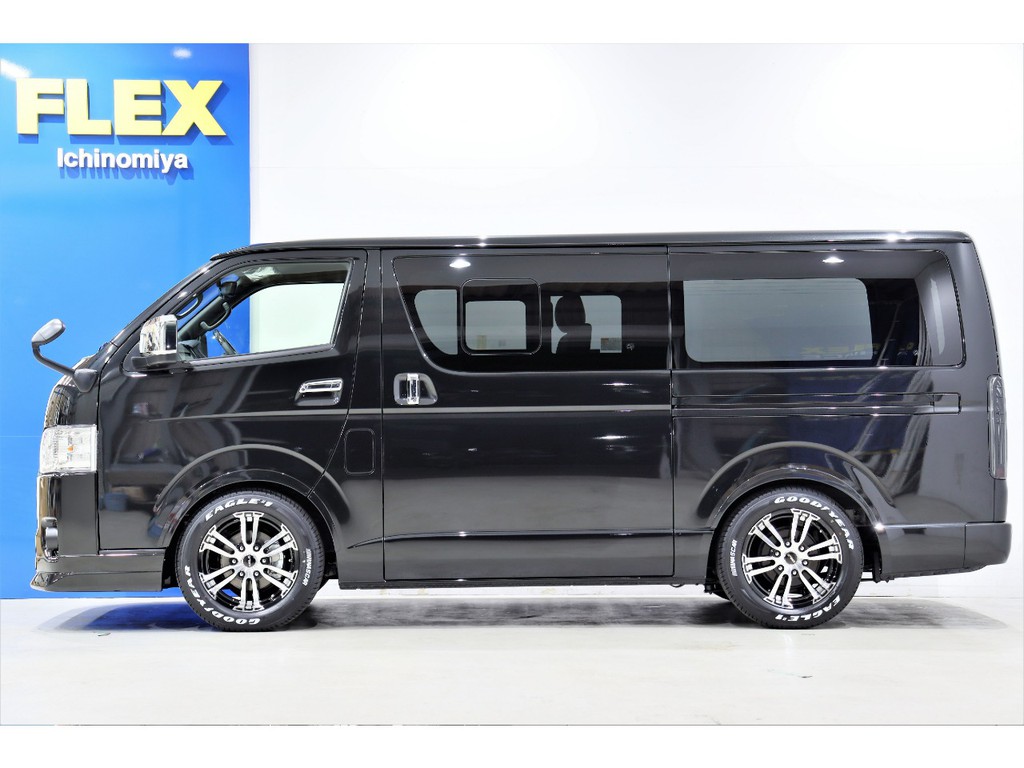 FLEXランクルハイエース一宮店！！国道２２号線沿いの広々店舗！！お問い合わせは、0586777753まで