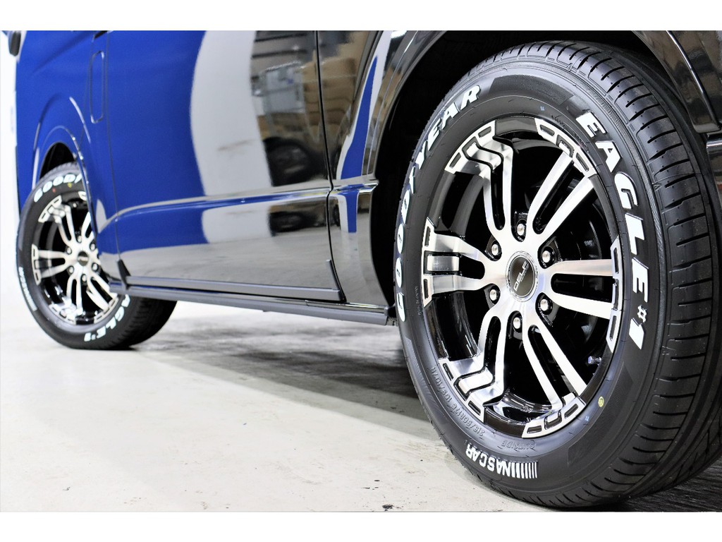 定番のナスカータイヤを装着