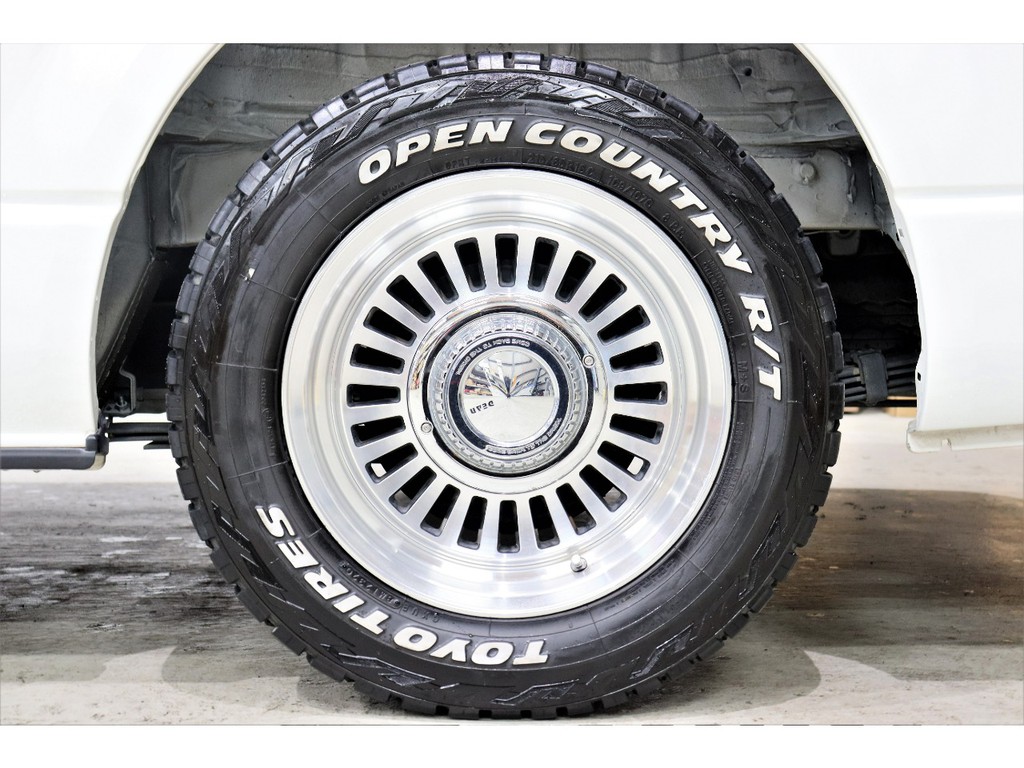 DEENカリフォルニア１６インチアルミホイール