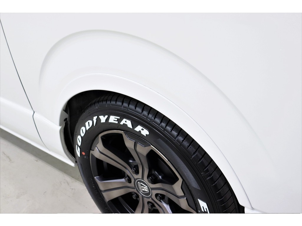 オリジナルオーバーフェンダー装着で車検対応です