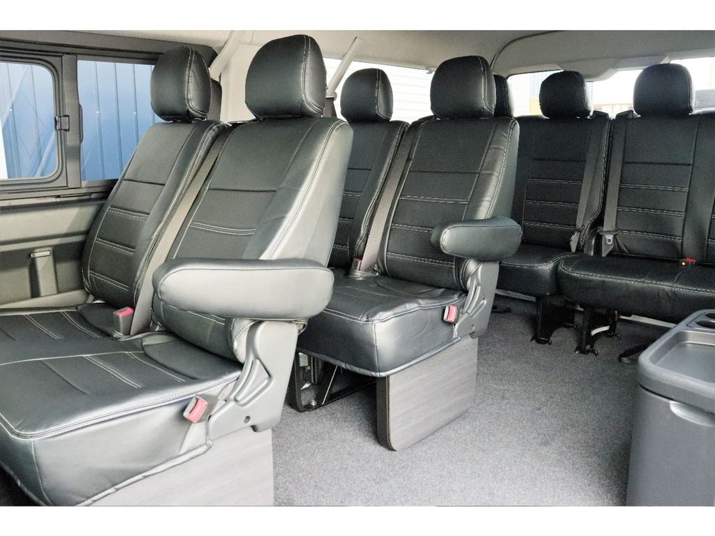 高級感のあるサイドフットパネル付き