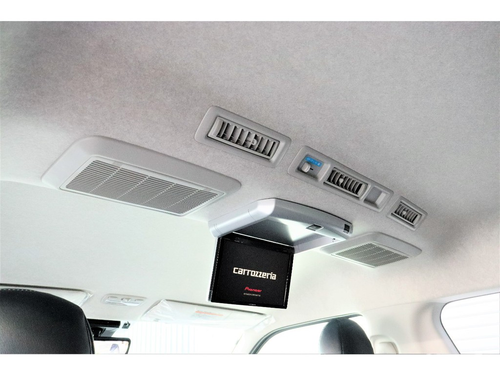 カロッツェリア製フリップダウンモニター