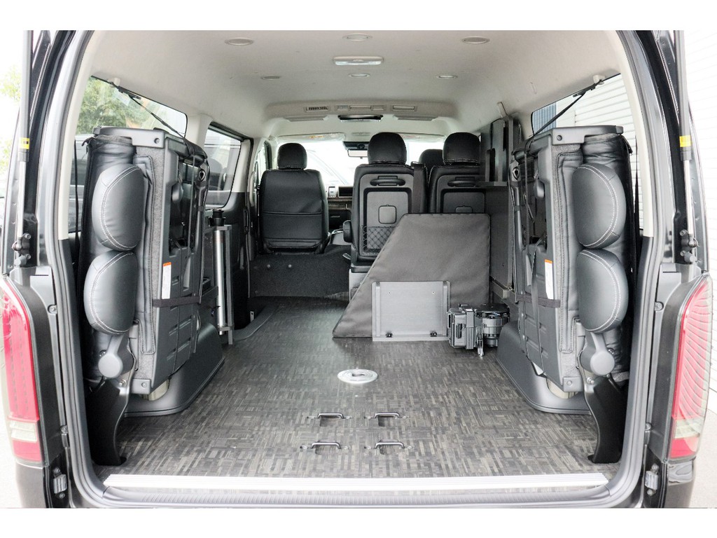 Ver1.5はベットマットがコンパクトに収納でき大きなラゲッジスペースを確保できます！