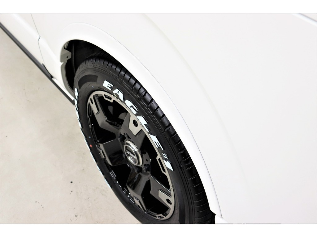 オリジナルオーバーフェンダー装着で車検対応です