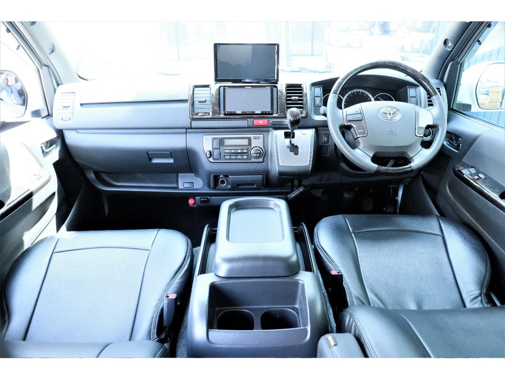 特別仕様車のダークプライムとなります