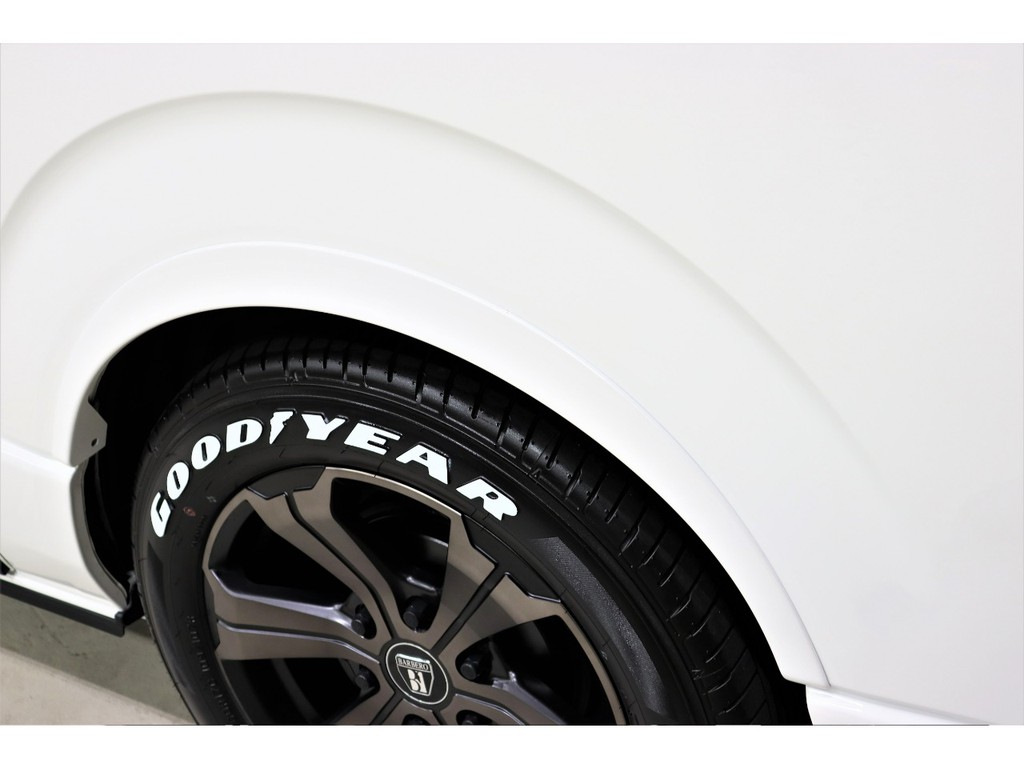 ダウンルック＆車検も安心なオーバーフェンダーを装着