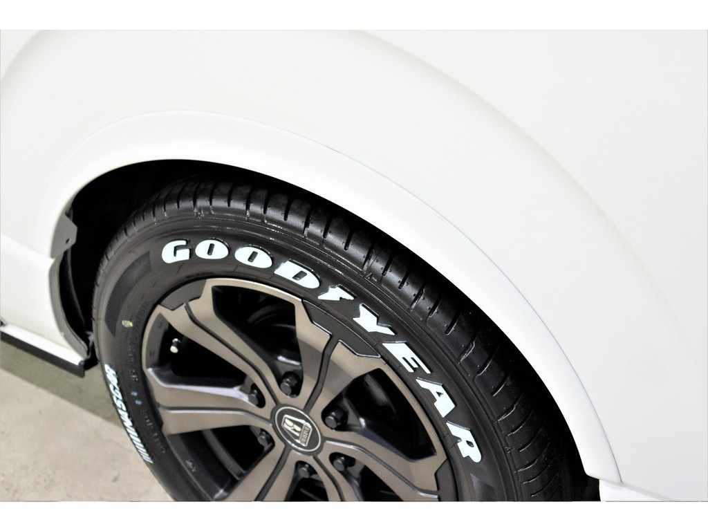 オリジナルオーバーフェンダー装着で車検対応です