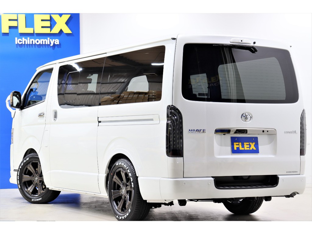 FLEXランクルハイエース一宮店！！国道２２号線沿いの広々店舗！！お問い合わせは、0586777753まで