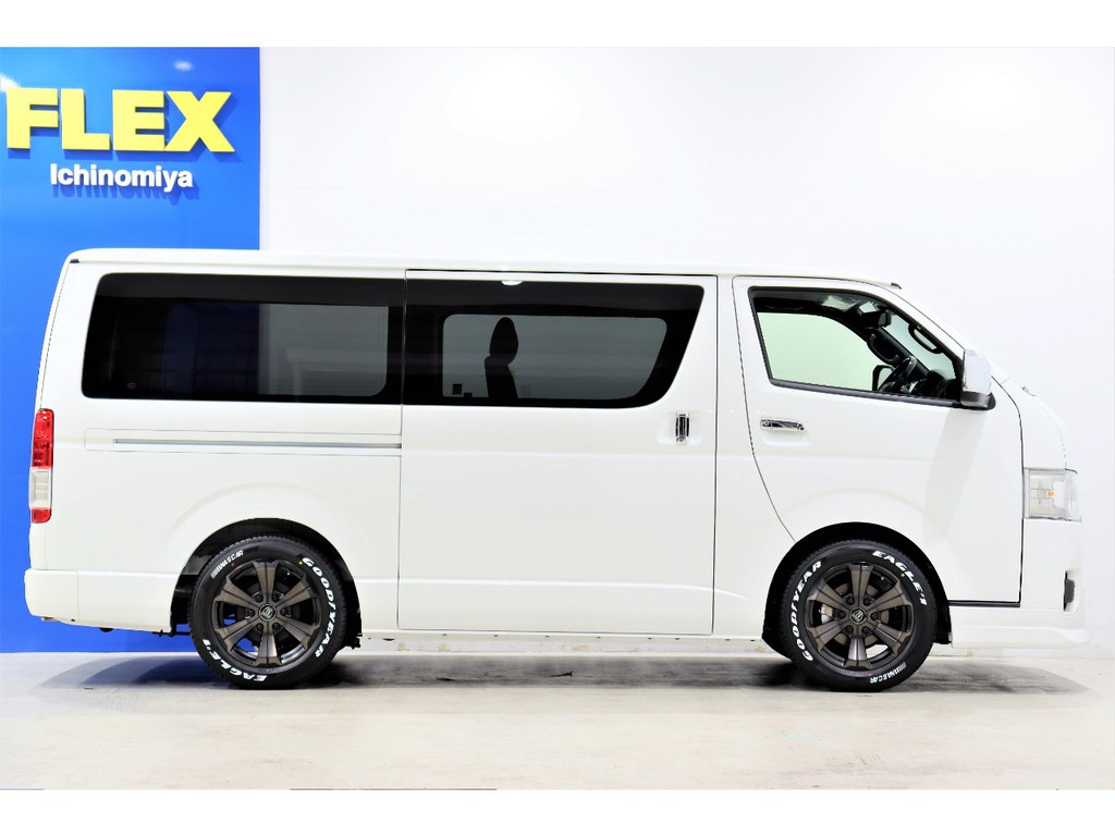 FLEXランクルハイエース一宮店！！国道２２号線沿いの広々店舗！！お問い合わせは、0586777753まで