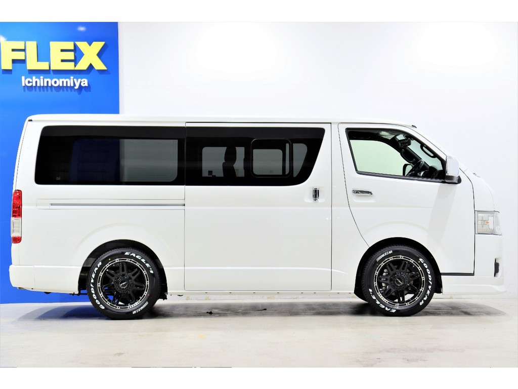FLEXランクルハイエース一宮店！！国道２２号線沿いの広々店舗！！お問い合わせは、0586777753まで