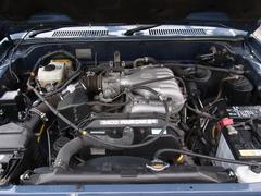 ３４００ｃｃガソリンエンジン！　２７００ｃｃよりも力強く走ってくれます！