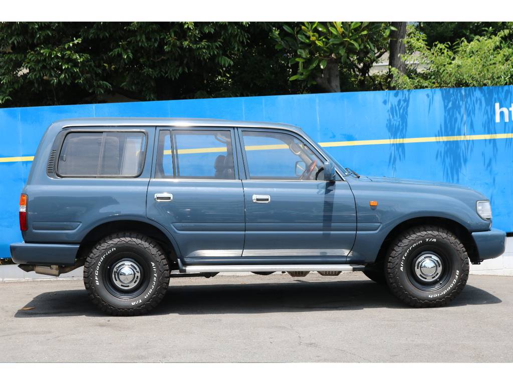 純正車高で乗り降りも楽々！