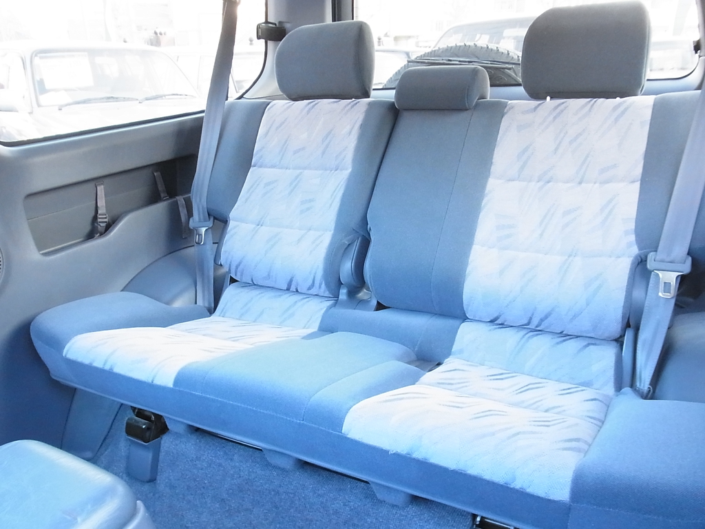 小柄な90ショートボディですが車内は広々とっても快適